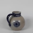 korzilius-soehne_schankkrug-blaumalerei-sonnenrad-geritzt_0.8l_1-k