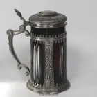 sks_glaskrug-kameo-rot-zinnmontur_0.5l_dl_02-k