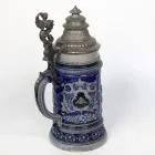 johann-peter-thewalt-1102_humpen-historismus-jaegers-einkehr-defregger_0.5l_dl_01-k